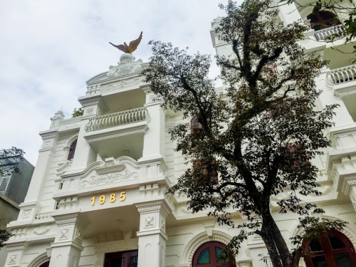 Kinh doanh - Biệt thự trắng trăm tỷ của nữ doanh nhân Phú Thọ (Hình 5).