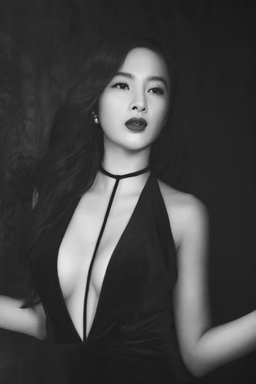 Giải trí - Angela Phương Trinh xinh như 'thần tiên tỷ tỷ' trong biệt thự cổ (Hình 5).