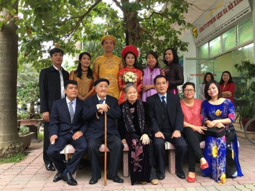 Giải trí - Ca nương Kiều Anh ‘theo chồng về dinh’ bằng dàn siêu xe 30 tỷ (Hình 7).