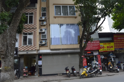 Pháp luật - Vụ côn đồ vào nhà dân đánh người: Công an quận Long Biên vào cuộc