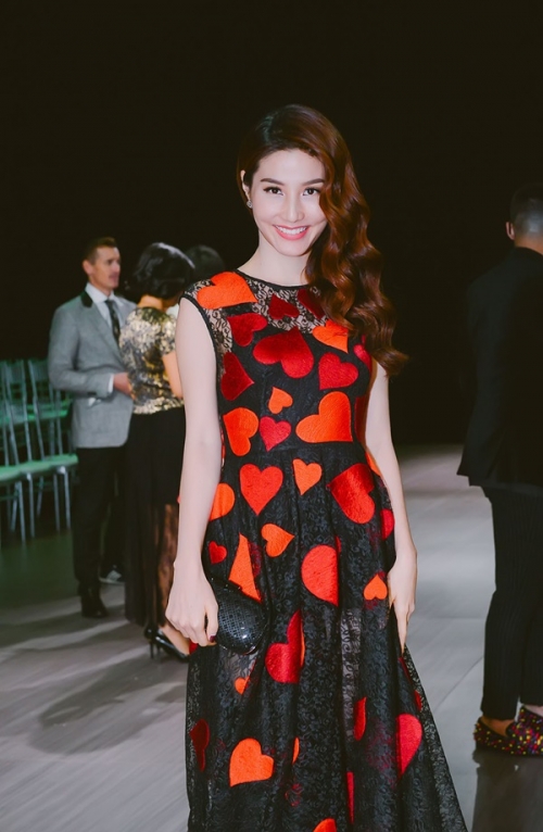 Giải trí - Trúc Diễm, Diễm My, Diễm Trang đọ sắc tại Vietnam Designer Week 2016 (Hình 4).