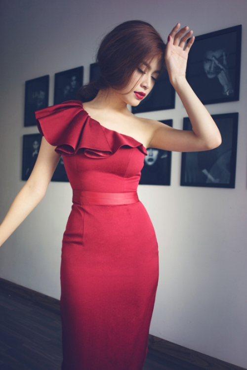 Giải trí - Hồ Ngọc Hà 'cầm cân nảy mực' chung kết Siêu mẫu Việt Nam 2015 (Hình 4).
