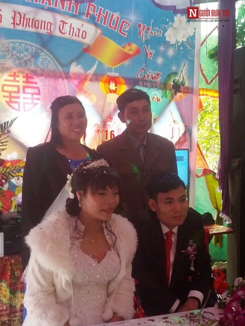 Đời sống - Tận lúc đón dâu, cô gái xinh đẹp lấy chồng tàn tật suýt bị hủy hôn