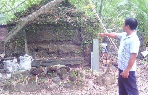 X&atilde; hội - Ng&ocirc;i mộ cổ k&igrave; b&iacute;, tương truyền c&oacute; v&agrave;ng ở Bến Tre