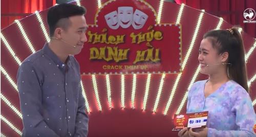 Giải trí - Thách thức danh hài: Cô gái 'máu điên' lấy 10 triệu của Trấn Thành (Hình 2).