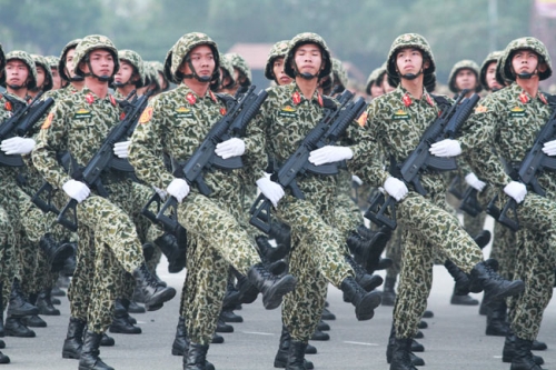 Pháp luật - Dàn trực thăng, xe chuyên dụng xuất quân bảo vệ Đại hội Đảng (Hình 2).