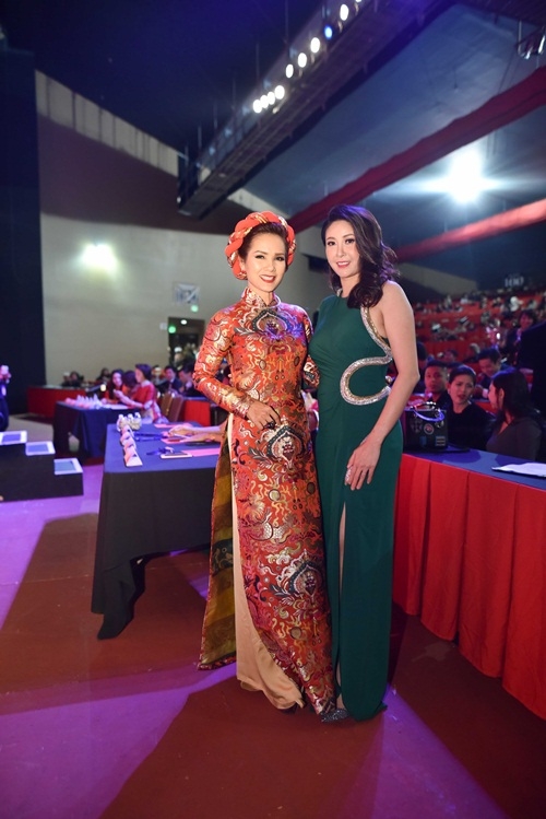 Giải trí - Người đẹp Lam Cúc đăng quang Hoa hậu doanh nhân thế giới người Việt (Hình 2).