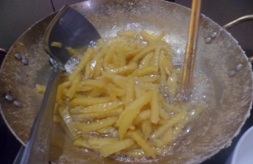 Xã hội - Cách làm mứt khoai tây cực kỳ đơn giản cho ngày Tết (Hình 4).