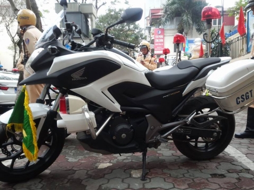 Pháp luật - Ngắm dàn xe môtô 750 siêu khủng của CSGT Hà Nội phục vụ đại hội Đảng (Hình 4).
