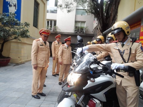 Pháp luật - Ngắm dàn xe môtô 750 siêu khủng của CSGT Hà Nội phục vụ đại hội Đảng (Hình 8).