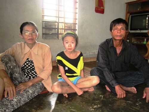 Đời sống - Giấc mơ chữa bệnh da khô vảy cá của cô bé 11 tuổi hiếu học