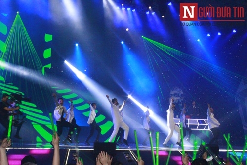 Giải trí - The Remix 2016:Sơn Tùng MTP 'thay áo' bản hit Buông đôi tay nhau ra (Hình 7).