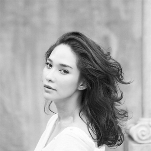 Giải trí - Loạt mỹ nhân Thái khoe hình xăm ở vị trí 'độc' trên cơ thể