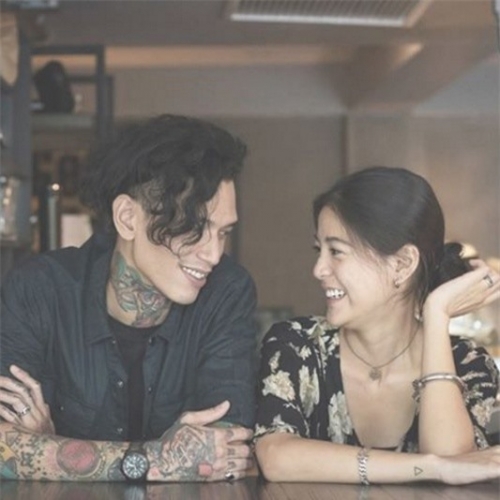 Giải trí - Loạt mỹ nhân Thái khoe hình xăm ở vị trí 'độc' trên cơ thể (Hình 6).