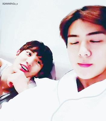 Giải trí - Cười nghiêng ngả khi ‘maknae' Kpop làm trò (Hình 11).