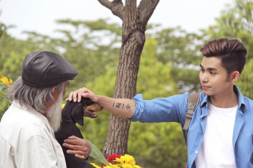 Giải tr&iacute; - Jun 365 khiến người xem cảm động qua MV 'Đường vế qu&ecirc;' (H&igrave;nh 4).