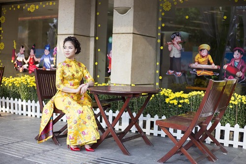 Giải trí - Ca sĩ Trần Hà Thủy bị nhầm là hoa hậu Nguyễn Thị Huyền giữa Sài Gòn (Hình 4).