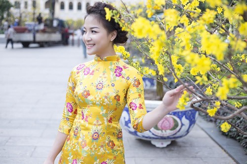 Giải trí - Ca sĩ Trần Hà Thủy bị nhầm là hoa hậu Nguyễn Thị Huyền giữa Sài Gòn (Hình 6).