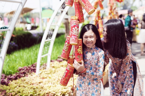 Giải trí - Đinh Y Nhung cùng con trốn đạo diễn Lưu Huỳnh đi chơi Tết (Hình 5).