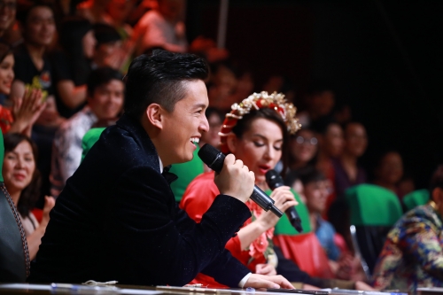 Giải tr&iacute; - Ca sĩ giấu mặt: Lam Trường thừa nhận h&aacute;t giống Trương Học Hữu (H&igrave;nh 3).