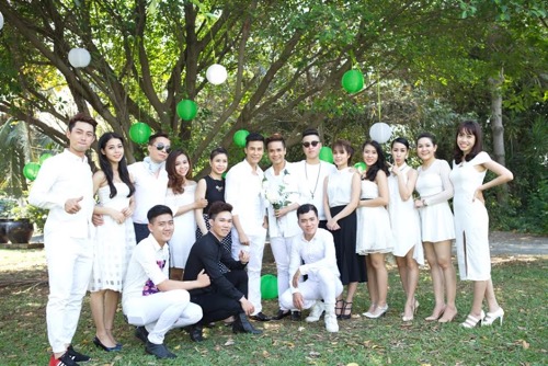 Giải trí - Biên đạo Lê Việt và bạn trai bất ngờ tổ chức đám cưới đồng tính (Hình 5).