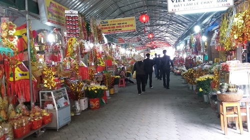 Xã hội - Giới trẻ đổ xô đi chùa, đền cầu duyên ngày rằm tháng Giêng (Hình 5).
