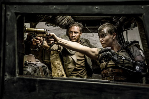 Giải tr&iacute; - Nụ h&ocirc;n n&agrave;o sẽ 'l&ecirc;n ng&ocirc;i' tại MTV Movie Awards? (H&igrave;nh 2).