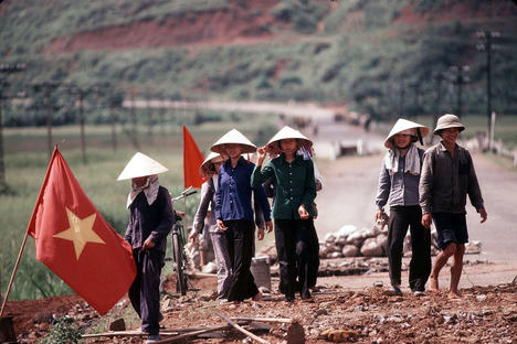 Thế giới - Báo Nga: Liên Xô giúp Việt Nam hàng tỷ USD sau chiến tranh, nhưng người Mỹ đang quay lại