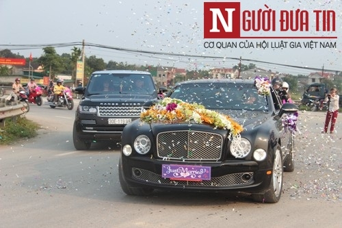 Giải trí - Choáng ngợp đám cưới ‘khủng’ với ôtô hơn 20 tỷ và dàn siêu môtô tại Hà Tĩnh (Hình 4).