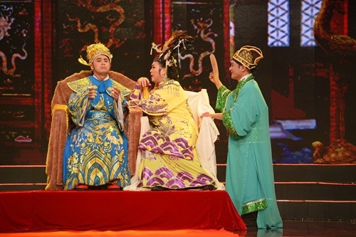 Giải trí - Danh hài Đất Việt tập 47: Hồng Vân tiết lộ giới tính thật của Minh Nhí (Hình 3).