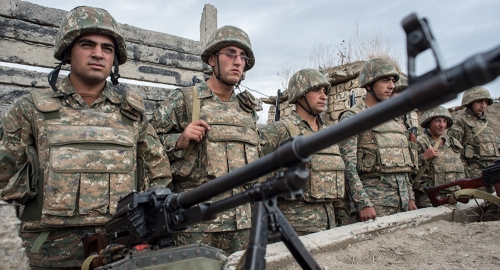 Thế giới - Quân đội Azerbaijan diệt 6 xe tăng của Armenia (Hình 2).