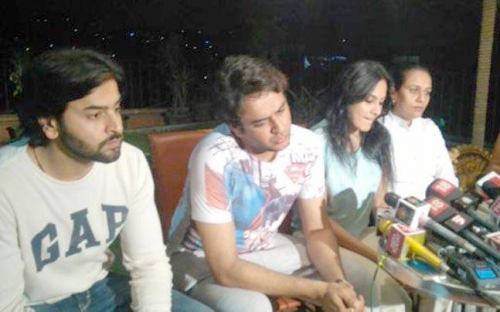 Giải trí - ‘Cô dâu 8 tuổi’ Pratyusha Banerjee qua đời: Bạn bè họp báo, tiết lộ những thông tin gây sốc