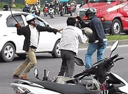 Pháp luật - Em vợ kêu cứu, anh rể ra đòn lấy mạng khách 'mua vui'