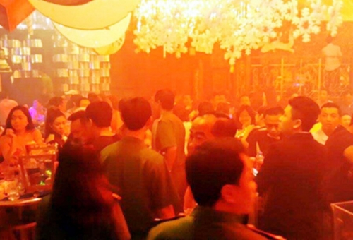 Pháp luật - Giang hồ hỗn chiến kinh hoàng trong quán bar (Hình 2).