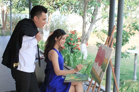 Giải tr&iacute; - Khắc Việt b&agrave;ng ho&agrave;ng nhận ra bạn g&aacute;i l&agrave; les (H&igrave;nh 2).