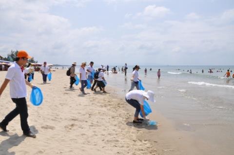 Ph&aacute;p luật - Từ h&ocirc;m nay bắt đầu cấm ăn nhậu, bu&ocirc;n b&aacute;n tr&ecirc;n b&atilde;i biển Vũng T&agrave;u (H&igrave;nh 2).