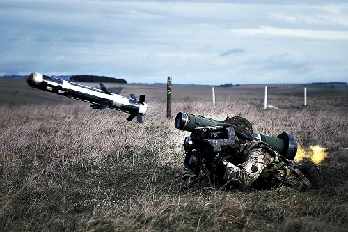 Thế giới - Mỹ d&ugrave;ng t&ecirc;n lửa 80.000 usd/quả tấn c&ocirc;ng xe tải của IS [VIDEO]