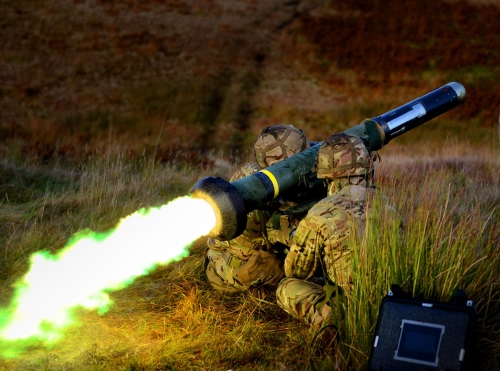 Thế giới - Mỹ d&ugrave;ng t&ecirc;n lửa 80.000 usd/quả tấn c&ocirc;ng xe tải của IS [VIDEO] (H&igrave;nh 2).