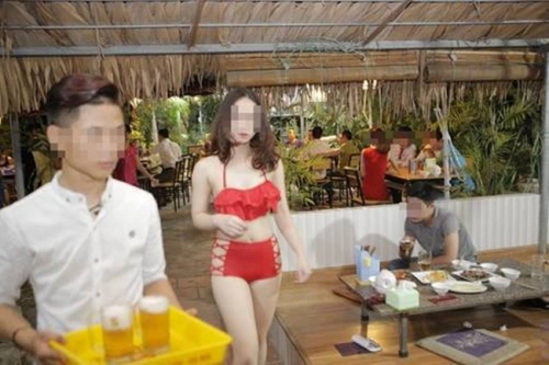 Pháp luật - Nhân viên mặc bikini: Sở VH-TT vào cuộc, nhà hàng ‘kêu oan’
