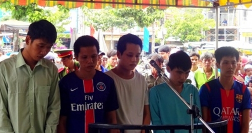 Pháp luật - Tin nhanh trong ngày, 56 năm tù cho băng buôn bán ma túy vùng quê