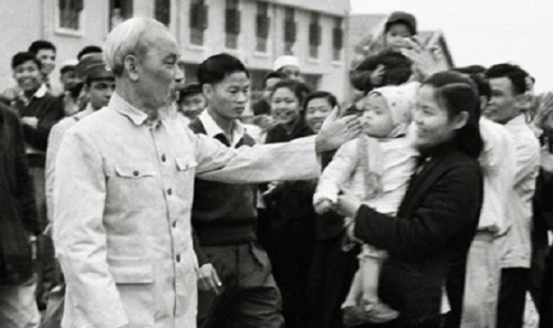 Xã hội - Học Bác là phải lắng nghe, phục vụ nhân dân