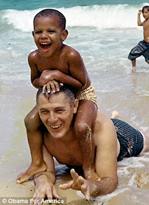 Giải trí - Những khung hình tuổi thơ đáng yêu của Tổng thống Barack Obama (Hình 4).