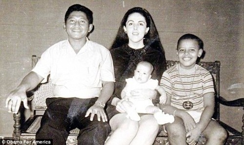 Giải trí - Những khung hình tuổi thơ đáng yêu của Tổng thống Barack Obama (Hình 6).