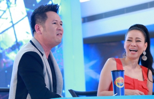 Giải trí - Vietnam Idol tập 1: Bằng Kiều so tài giả giọng cùng thí sinh