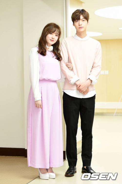 Giải trí - Đám cưới kì lạ của ‘nàng cỏ’ Goo Hye Sun và Ahn Jae Hyun