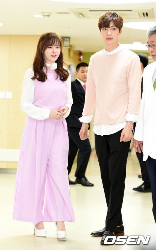 Giải trí - Đám cưới kì lạ của ‘nàng cỏ’ Goo Hye Sun và Ahn Jae Hyun (Hình 2).