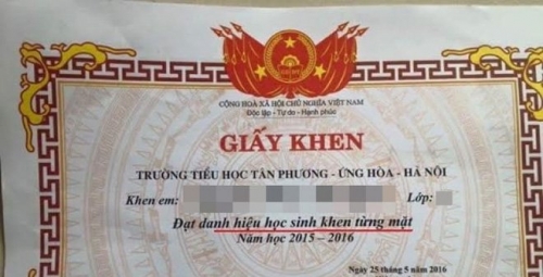 Xã hội - 'Ma trận' lời khen lạ: Phụ huynh hoang mang, GV căng thẳng