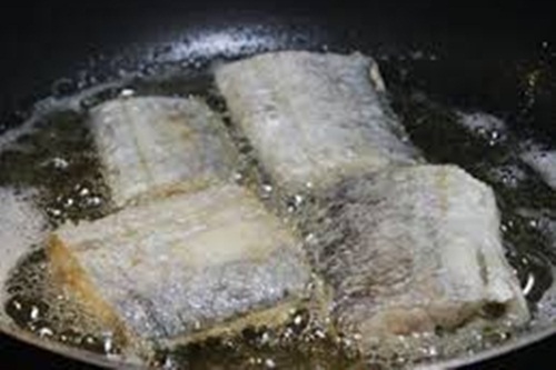 Công nghệ - Thực hư 'thủy quái' lạ màu óng ánh có râu dài 3m vừa bắt ở Hà Tĩnh (Hình 3).