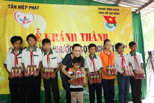 Xã hội - Ca sĩ Phi Nhung: 'Không biết nếu ở hoàn cảnh này mình sẽ ra sao'
