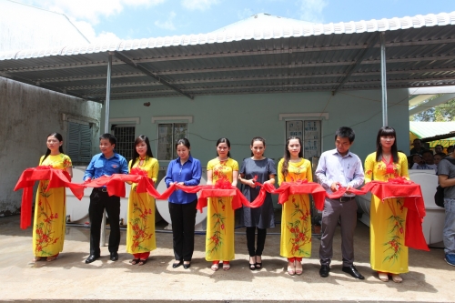 Xã hội - Ca sĩ Phi Nhung: 'Không biết nếu ở hoàn cảnh này mình sẽ ra sao' (Hình 3).